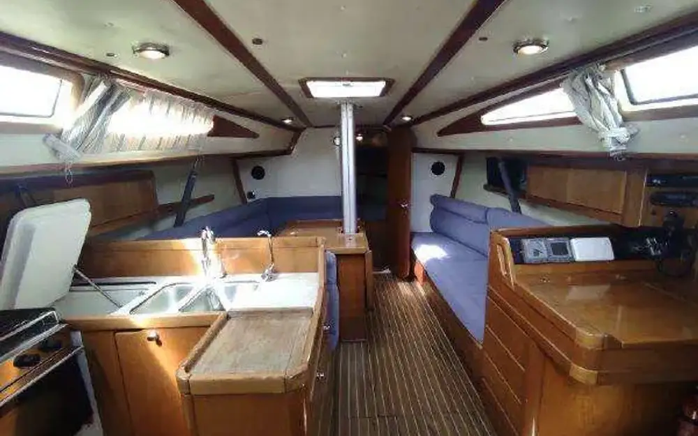 slider 1 Poncin Yachts Diva 38