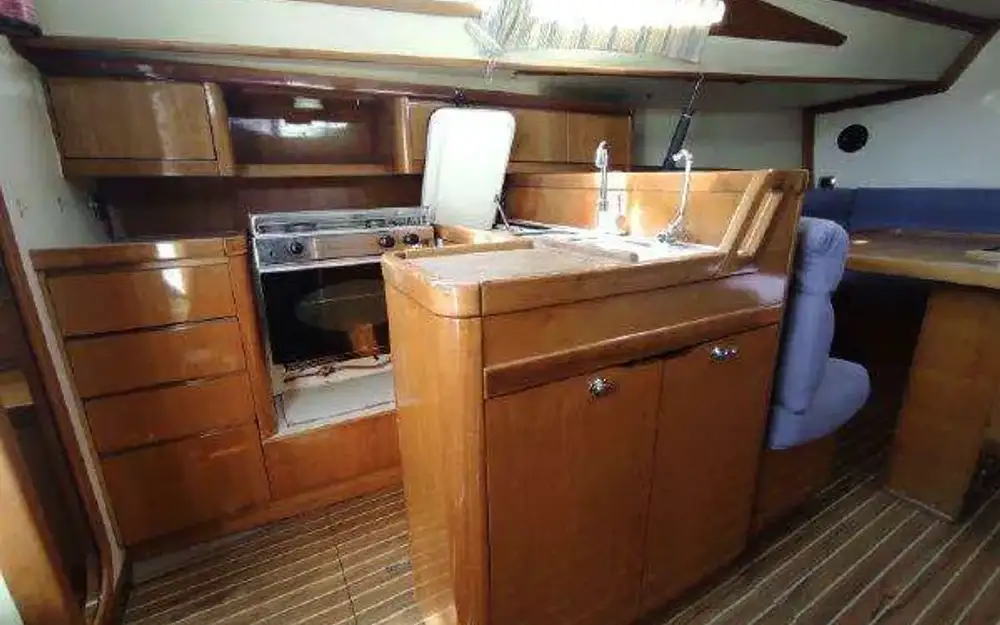 slider 21 Poncin Yachts Diva 38