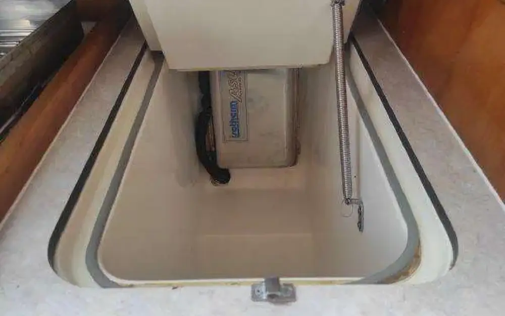 slider 28 Poncin Yachts Diva 38