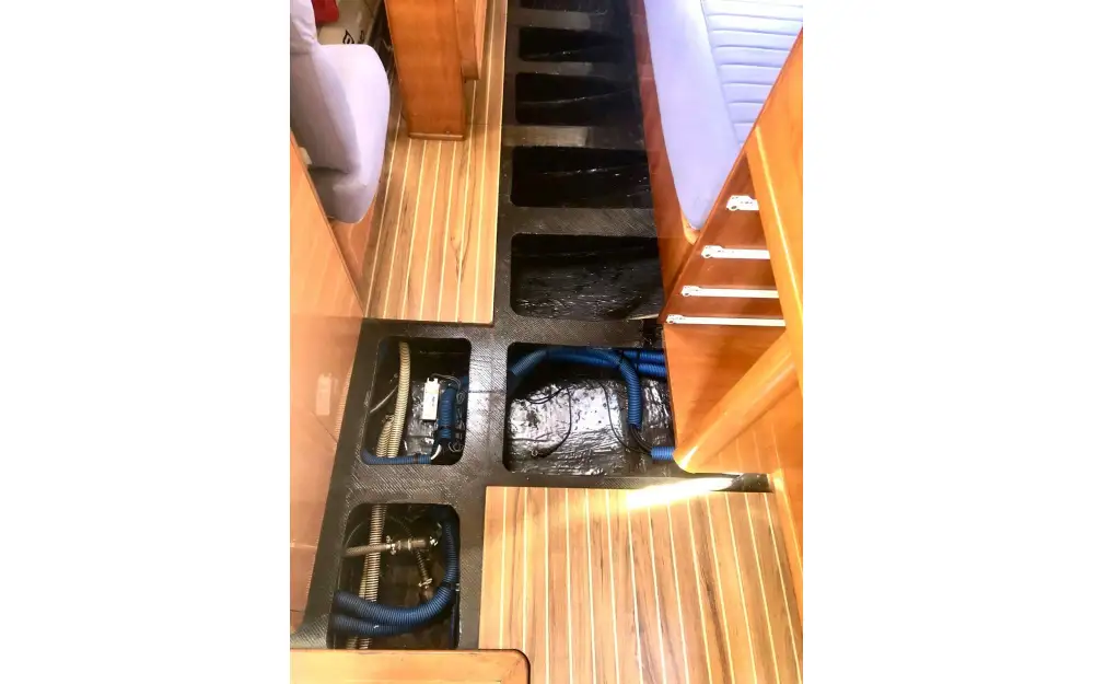 slider 36 Poncin Yachts Diva 38