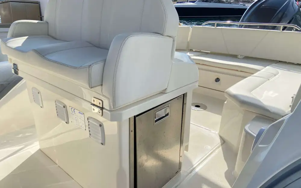 slider 19 Joker Boat Clubman 28
