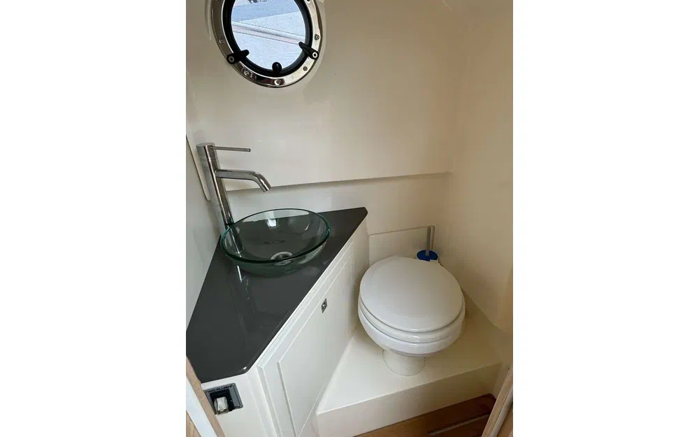 slider 2 Capelli Tempest 850