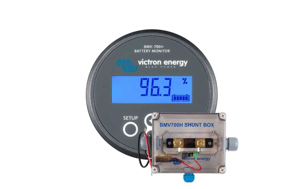 slider 0 Moniteur de batterie BMV-700H