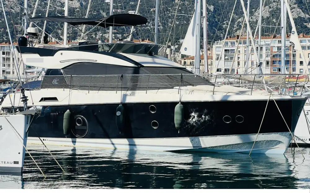 slider 0 Beneteau Monte Carlo 5