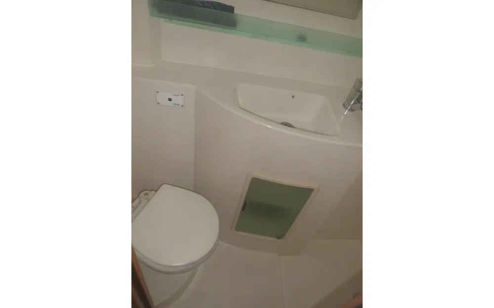 slider 15 Fountaine Pajot Orana 44