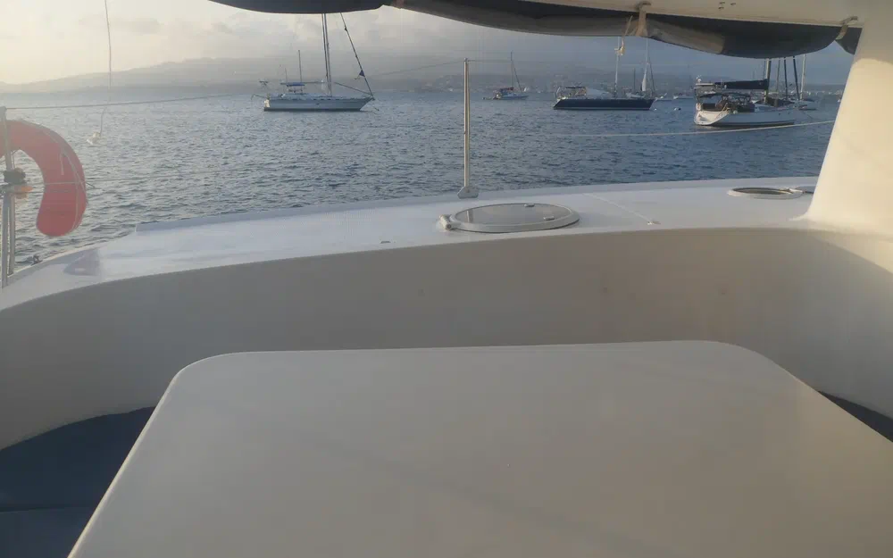 slider 18 Fountaine Pajot Orana 44