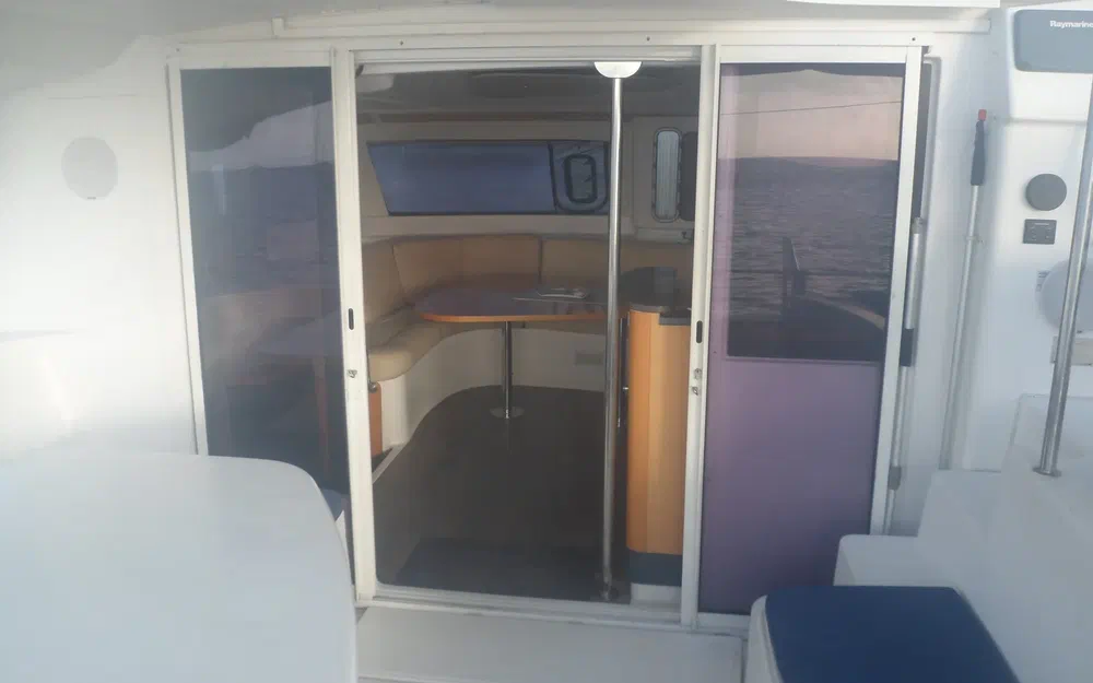 slider 24 Fountaine Pajot Orana 44