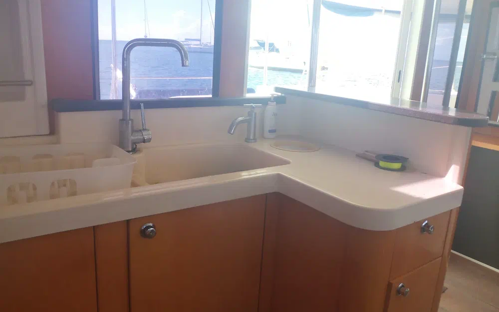 slider 27 Fountaine Pajot Orana 44