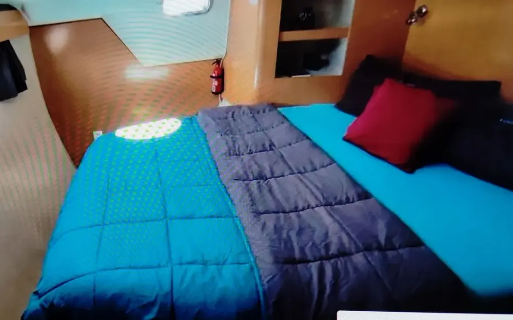 slider 1 Fountaine Pajot Orana 44