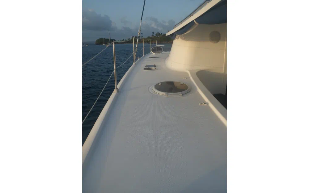 slider 35 Fountaine Pajot Orana 44