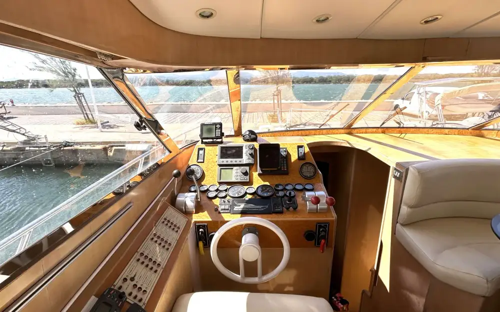 slider 9 Dyna Yacht  50