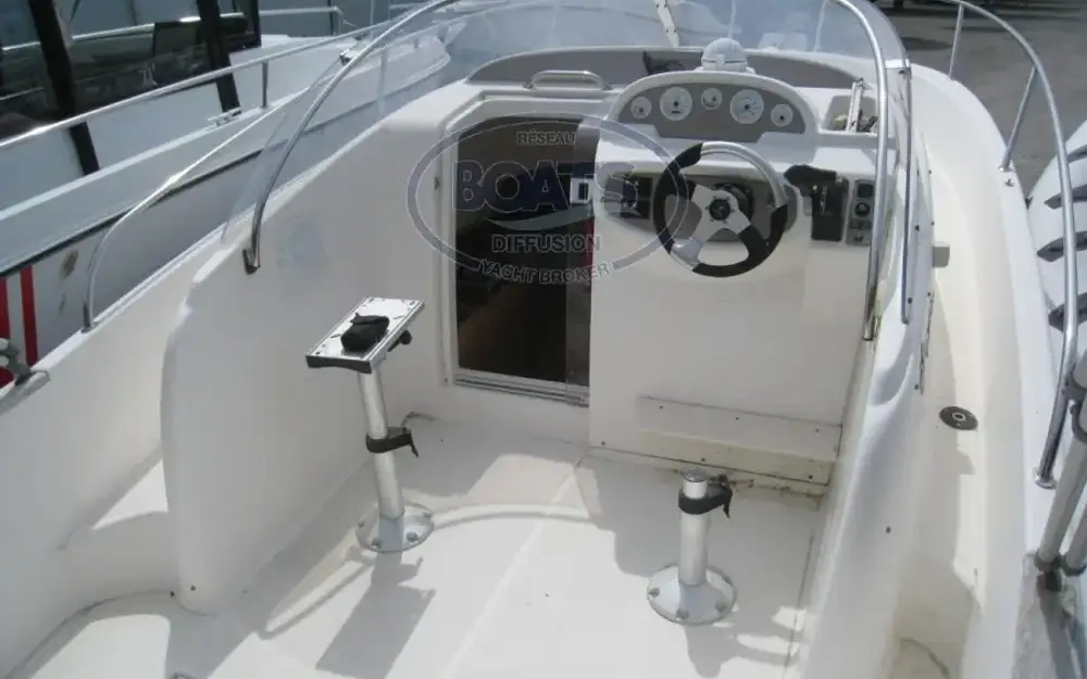 slider 6 Jeanneau Cap Camarat 755