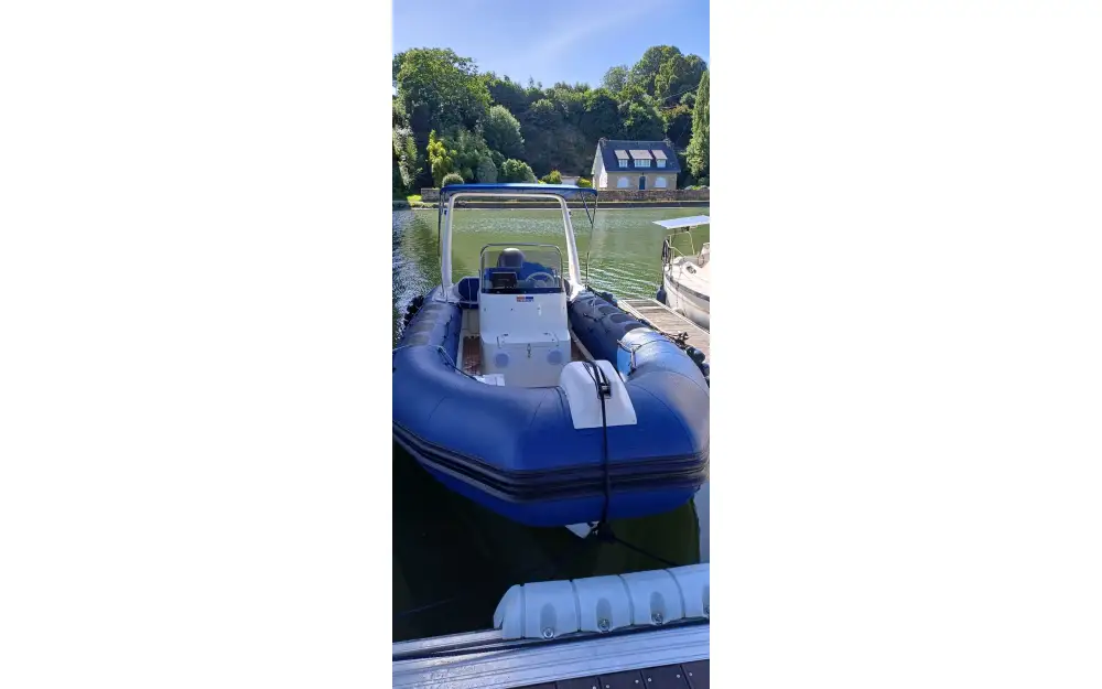 slider 13 Valiant V 750 Cruiser