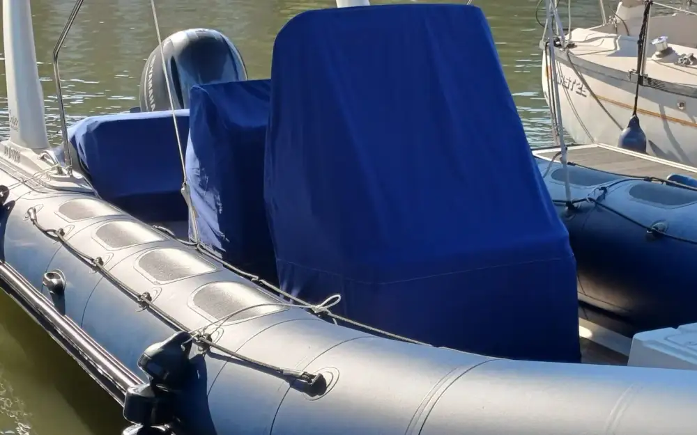 slider 1 Valiant V 750 Cruiser