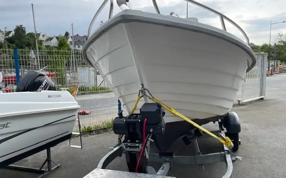 slider 2 Fibramar Pescador 485