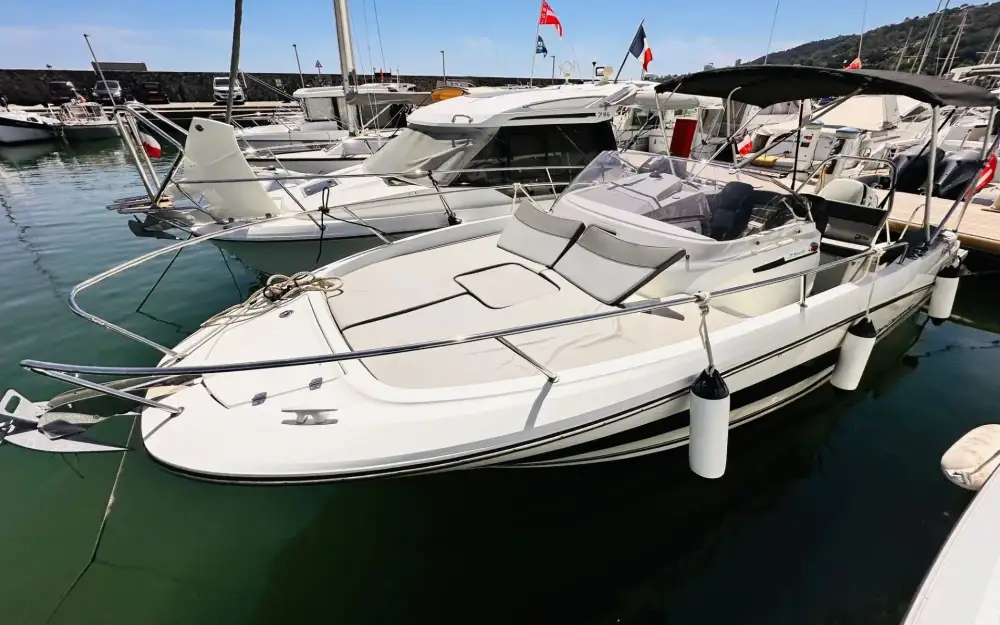 slider 0 Jeanneau Cap Camarat 7.5 WA Serie 2