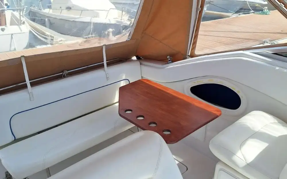 slider 10 Chris Craft Crowne 25
