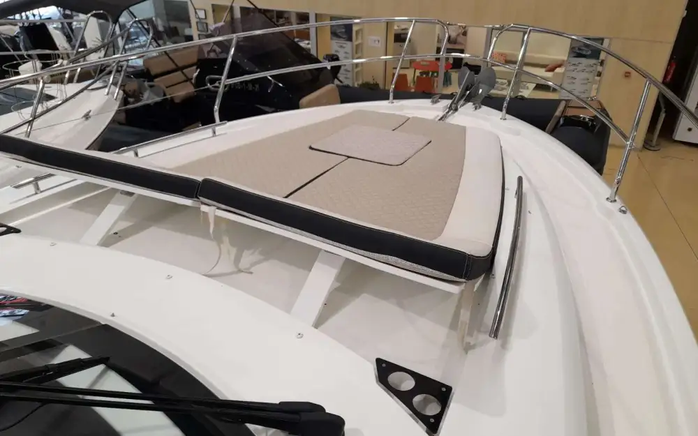 slider 21 Jeanneau Leader 36