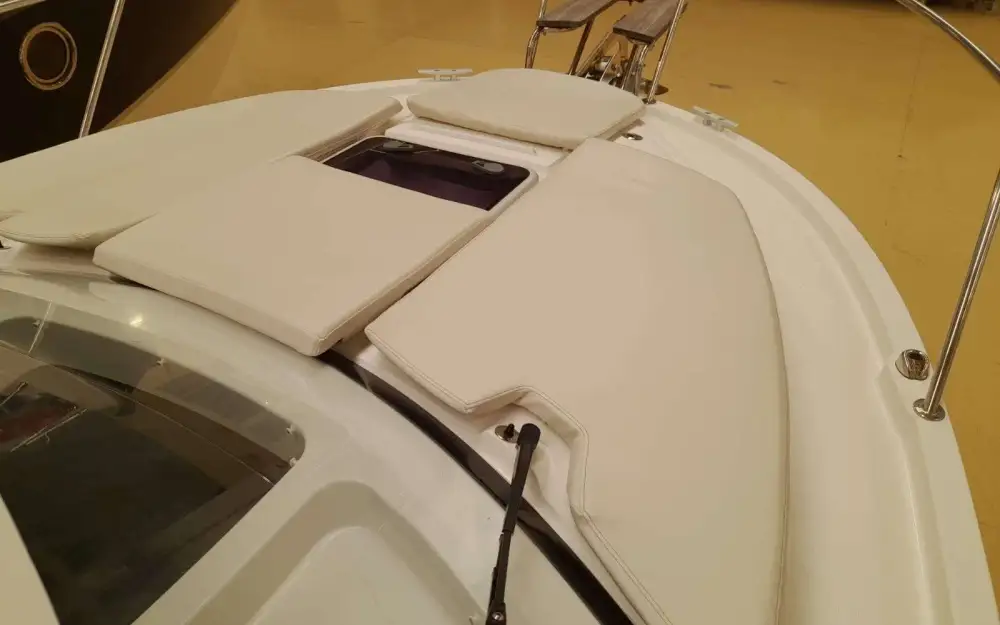 slider 5 Beneteau Antares 8 OB