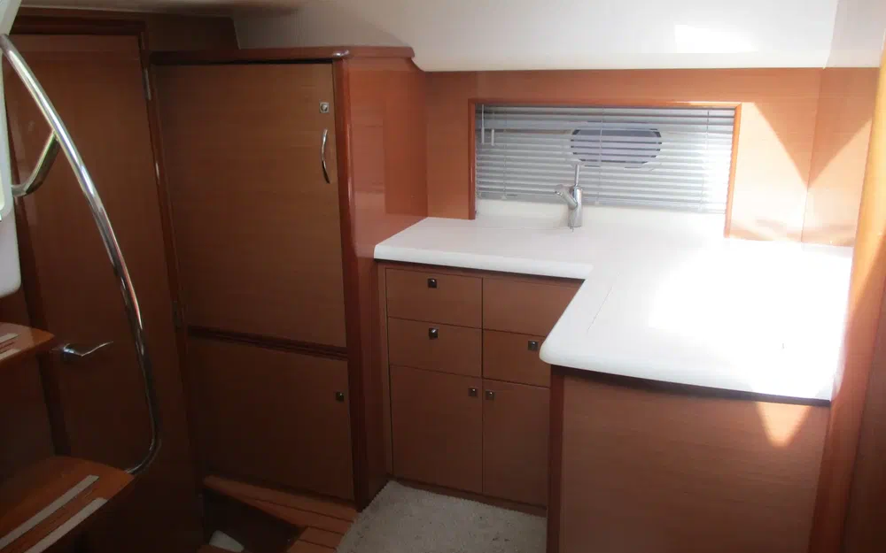 slider 6 Jeanneau Prestige 38