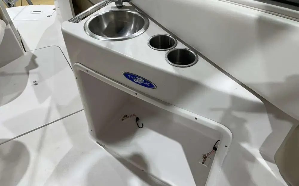 slider 10 Four Winns Vista 278