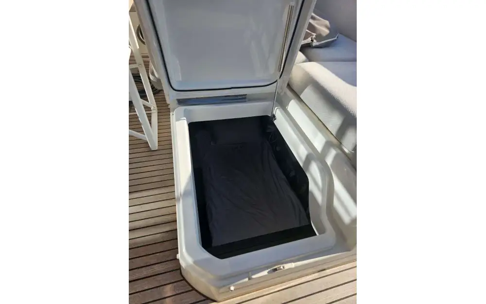slider 46 Jeanneau Prestige 590