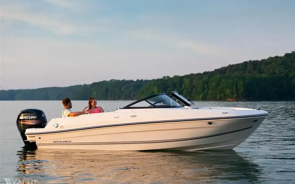 slider 0 Bayliner VR4 OB