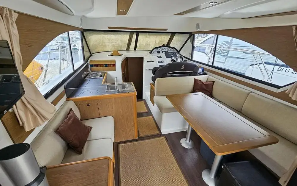 slider 1 Beneteau Antares 36