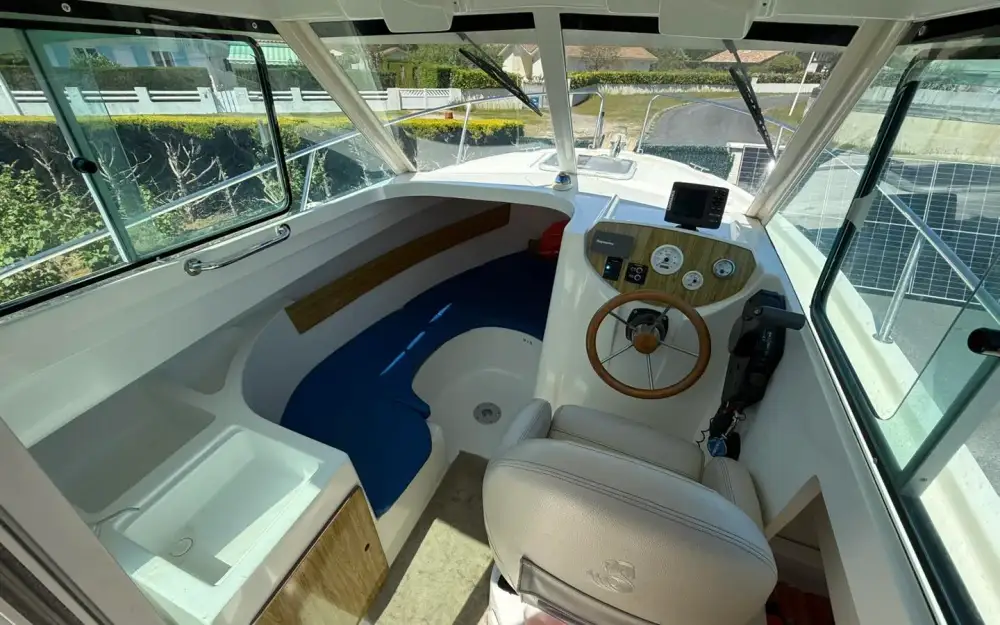 slider 13 Beneteau Antares 650