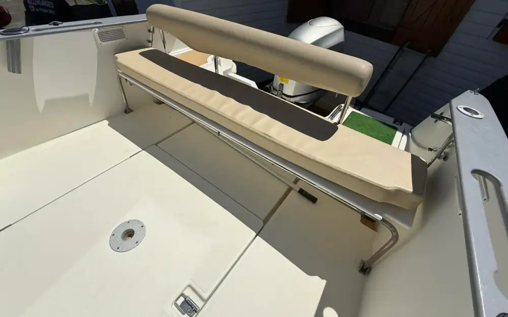 slider 20 Beneteau Antares 650
