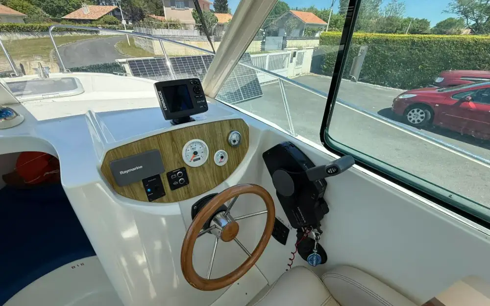 slider 10 Beneteau Antares 650
