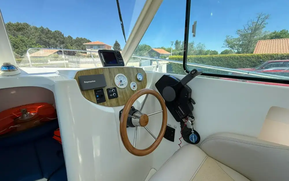 slider 11 Beneteau Antares 650