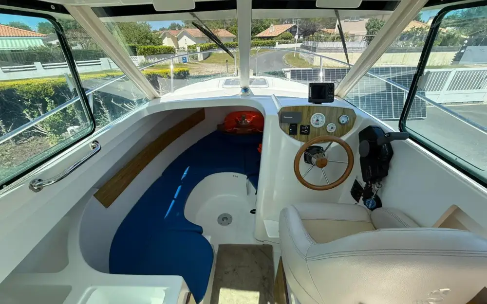 slider 12 Beneteau Antares 650