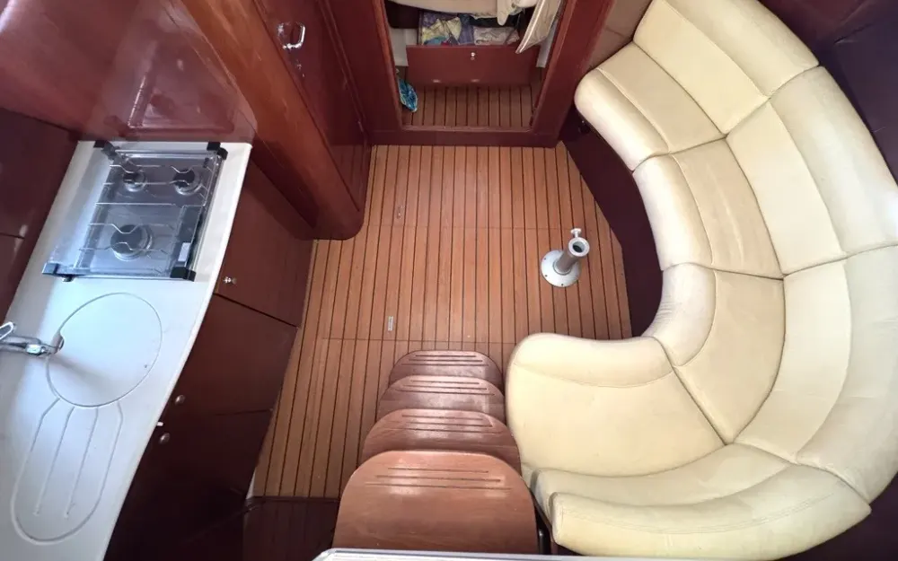 slider 8 Jeanneau Prestige 34