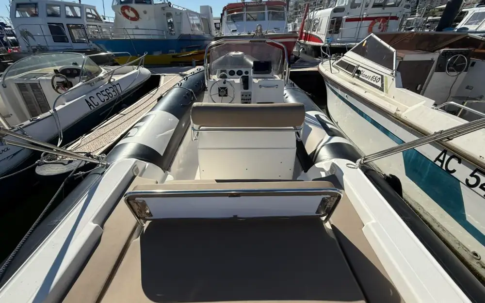 slider 12 Joker Boat Clubman 26