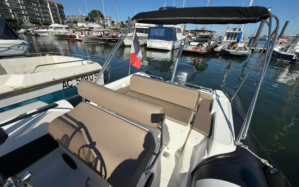 slider 6 Joker Boat Clubman 26
