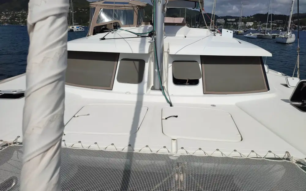 slider 4 Fountaine Pajot Helia 44