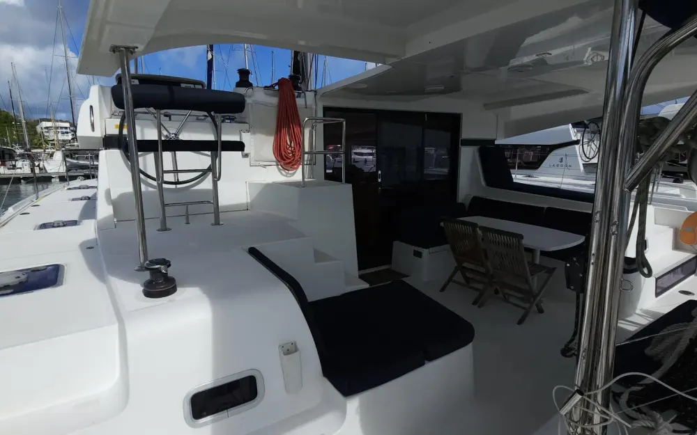slider 11 Lagoon  42