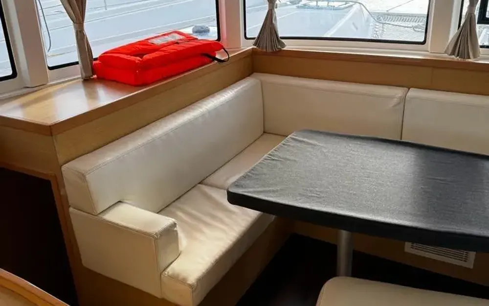 slider 21 Lagoon  42