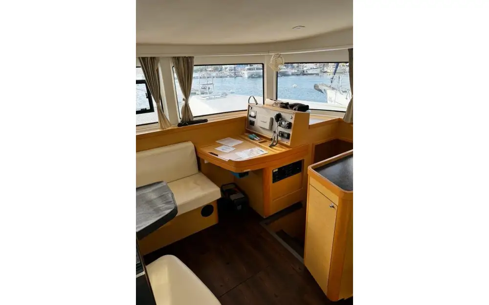 slider 31 Lagoon  42