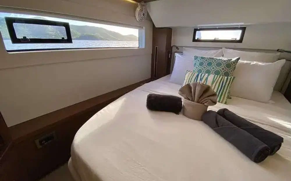 slider 13 Lagoon  46