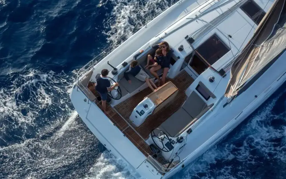 slider 10 Jeanneau Sun Odyssey 410