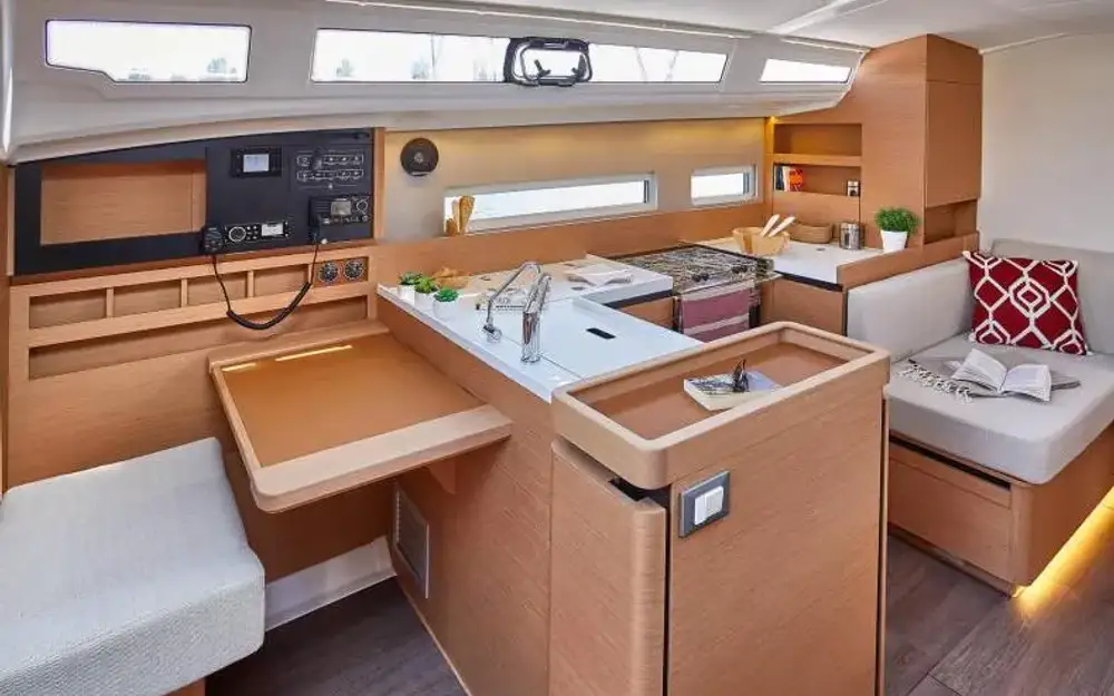 slider 17 Jeanneau Sun Odyssey 410