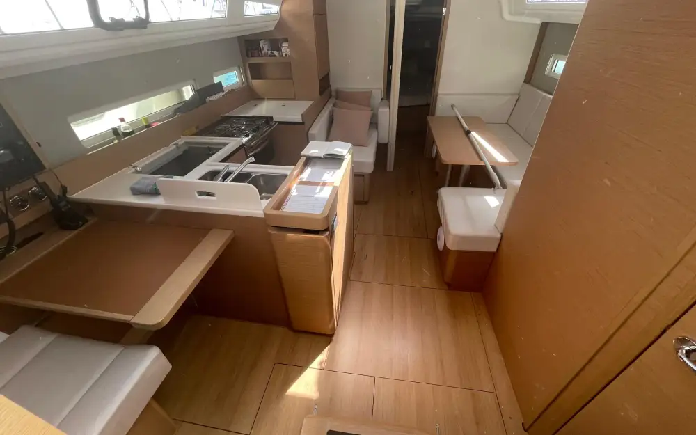 slider 31 Jeanneau Sun Odyssey 410