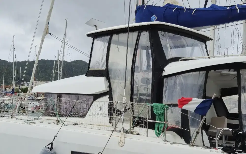 slider 5 Lagoon  42