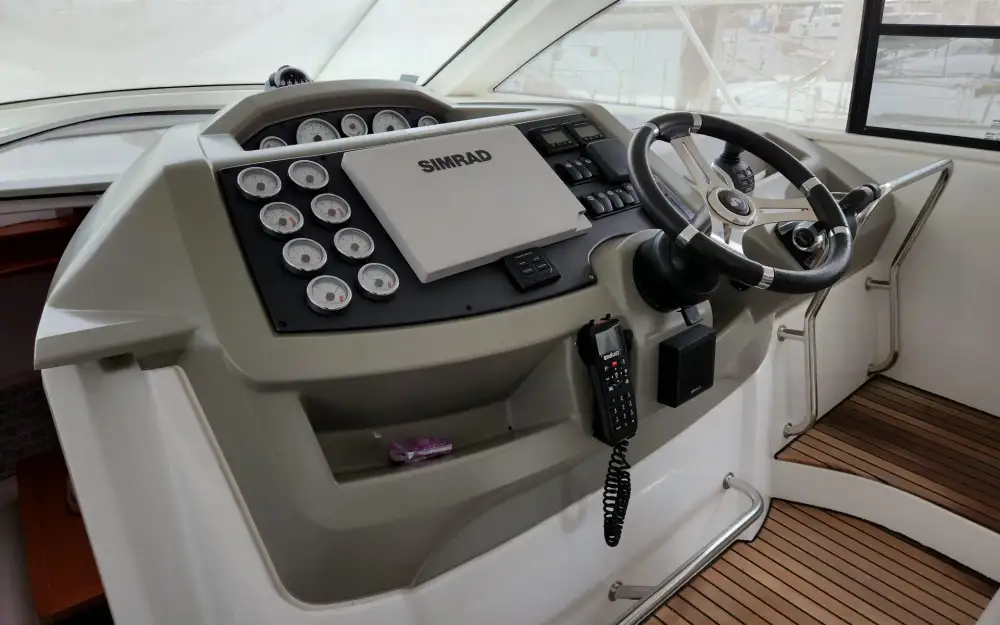 slider 19 Beneteau Gran Turismo 38