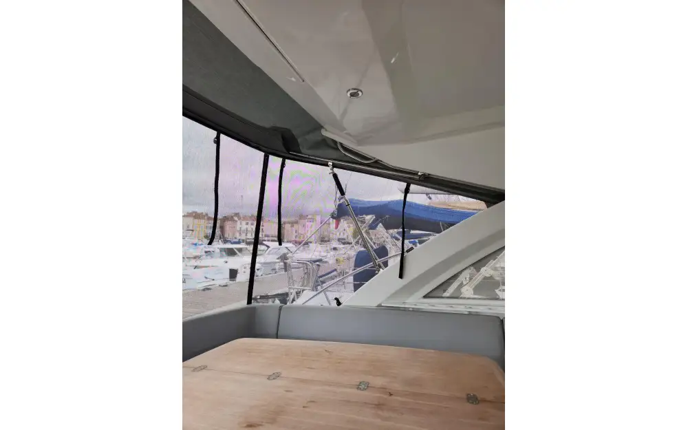 slider 2 Beneteau Gran Turismo 38