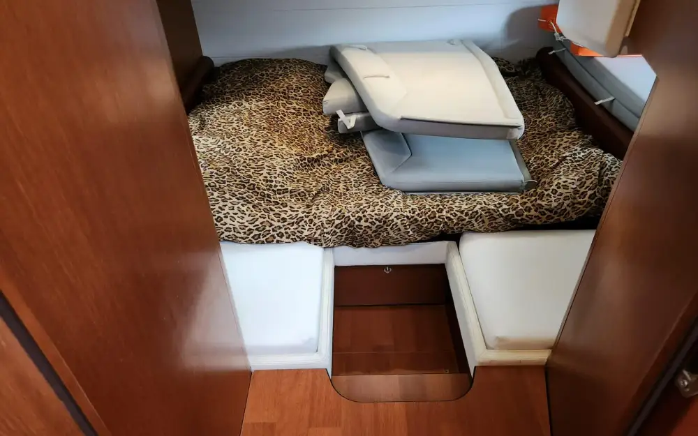 slider 8 Beneteau Gran Turismo 38