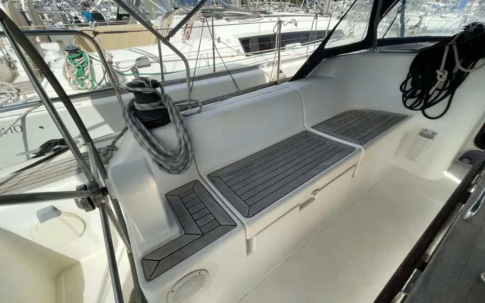 slider 13 Dufour  425 Grand Large
