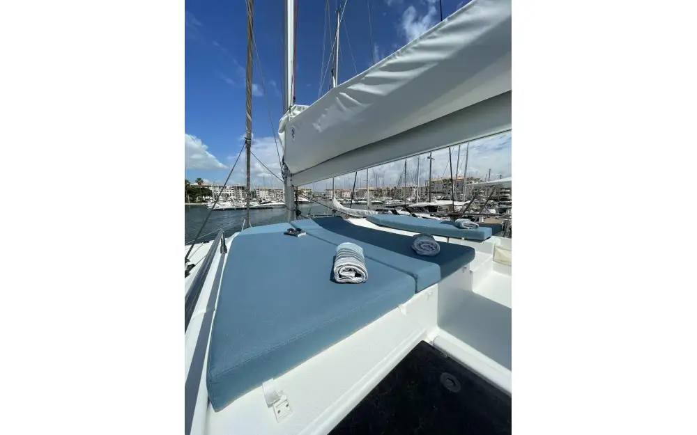 slider 12 Fountaine Pajot Saba 50